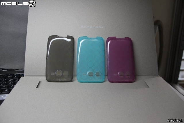 HTC Desire HD上蓋皮套(T牌)+平價普普風清水套(三色)開箱文分享