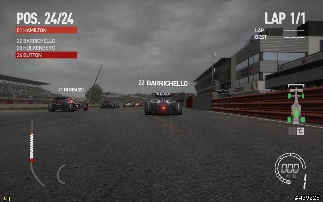 賽道、視角、天氣…皆可自訂!一起來玩功能超多的「F1 2010」Benchmark吧