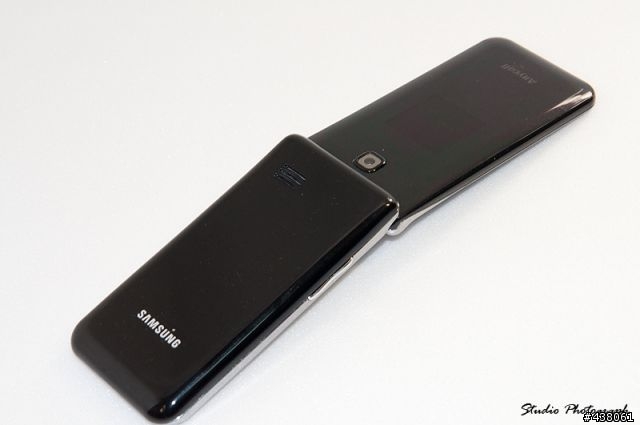 折疊美型雙卡機!Samsung W319入手!