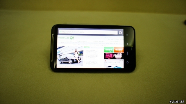首次開箱 HTC Desire HD