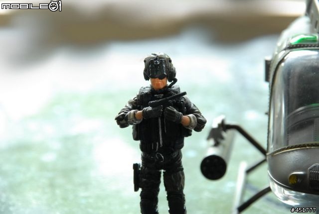 1/18 黑鷹直昇機+ OH-58D KIOWA (圖多,小心)