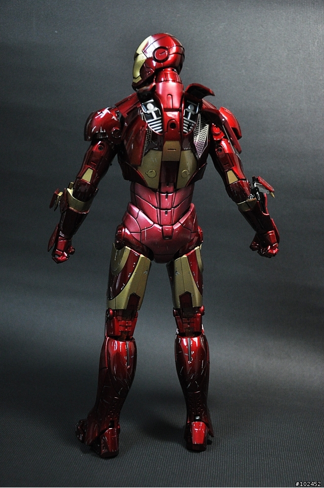 分享~hottoys戰爭機器12吋玩具(11/07新增馬克三號)