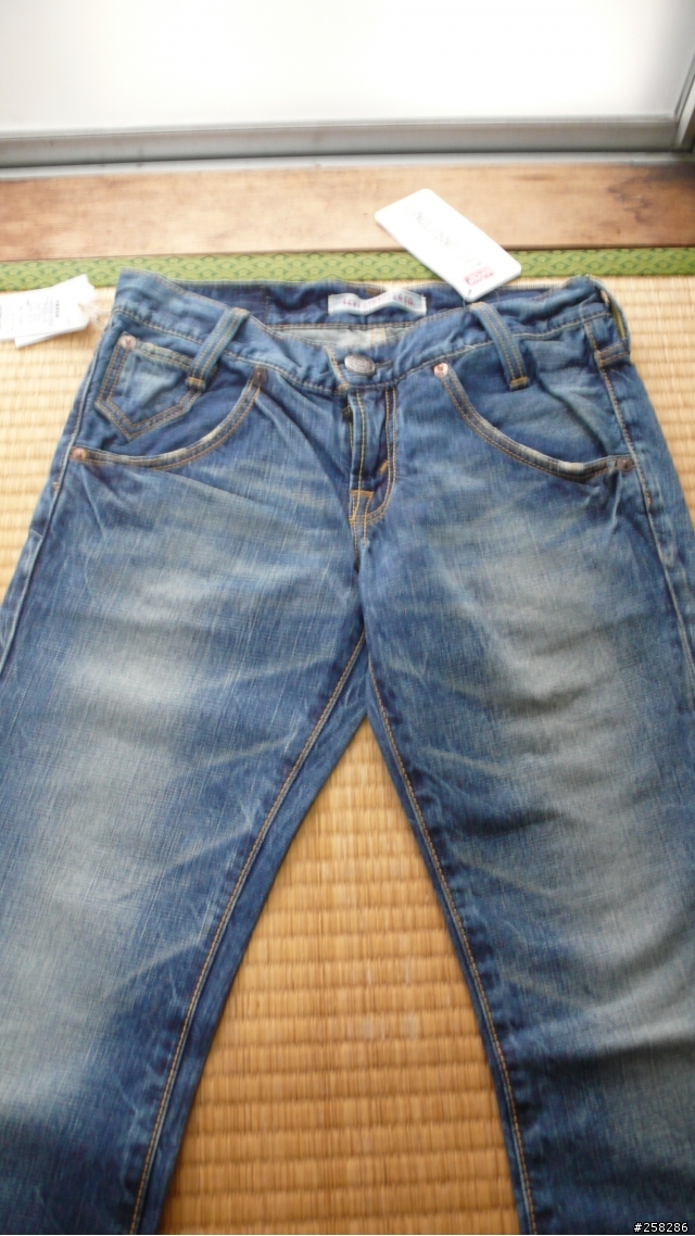 女生也要很帥氣 女版Levi's 五連發!