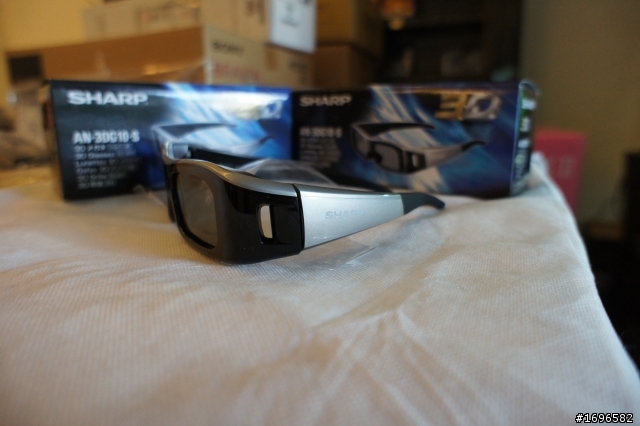 四原色革命【Quattron】SHARP LC-60XF3DT~3D液晶電視初登場(簡易開箱。圖多= =)