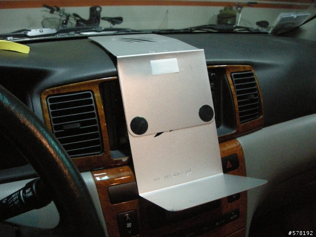 剛剛弄好的自製iPad車架+同場加映早先的家用閱讀架