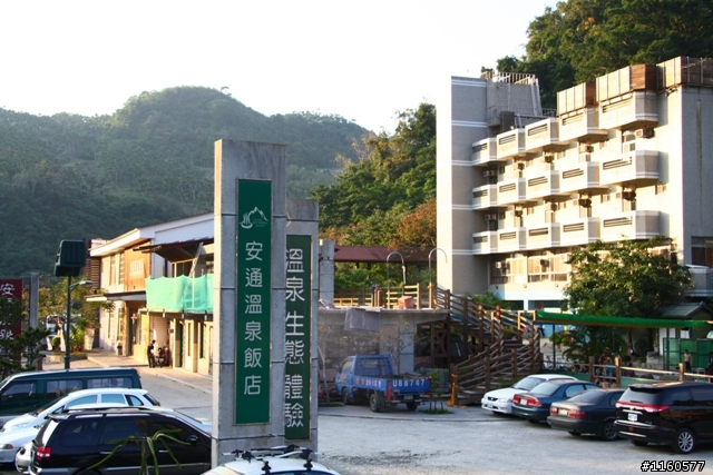 騎 跨「地 球 板 塊 」-- 玉 富 自 行 車 道