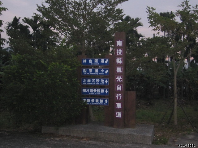 踏雪尋梅