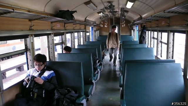 白鐵仔,藍皮車--花東火車懷舊之旅