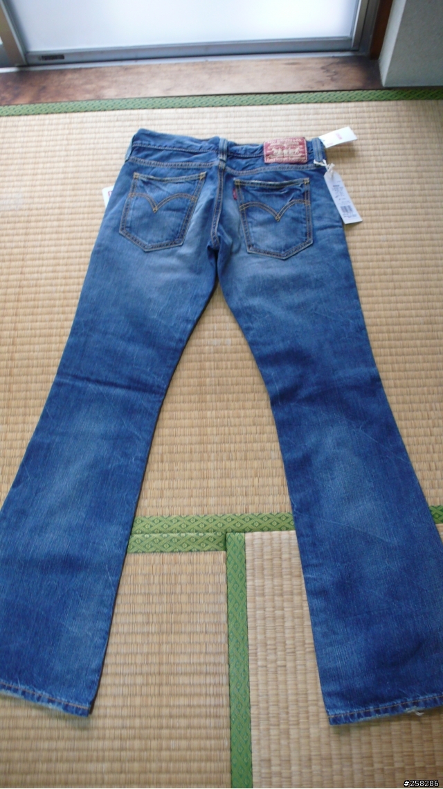 女生也要很帥氣 女版Levi's 五連發!