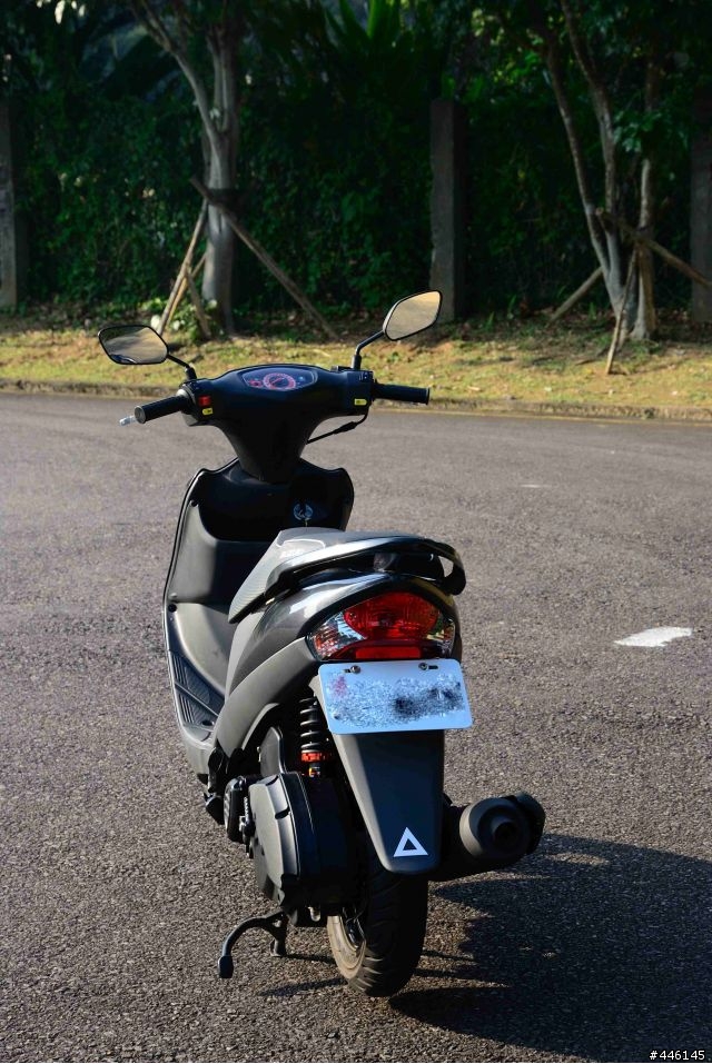 新車 Address V125G鐵灰色 開箱 (更換前叉DY彈簧~硬拉~)