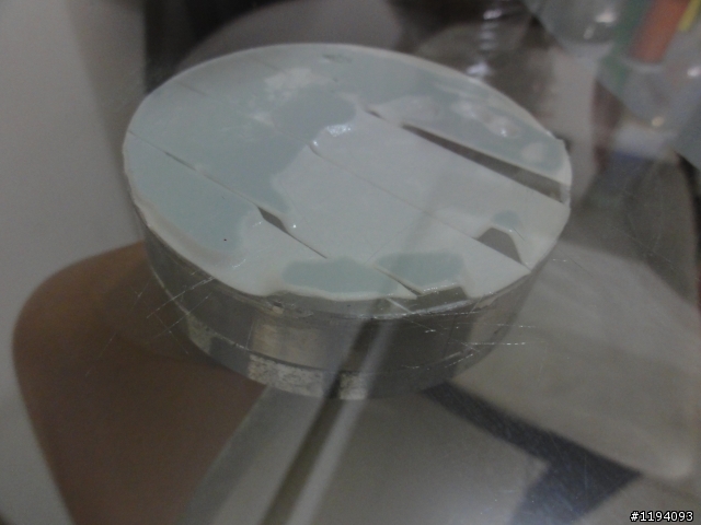 玻璃餐桌的桌腳脫落 , 怎處理 ? 哪裡處理 ?
