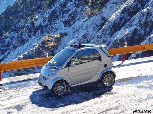 載著 HONDA MOTOCOMPO モトコンポ 合歡山賞雪之旅 !