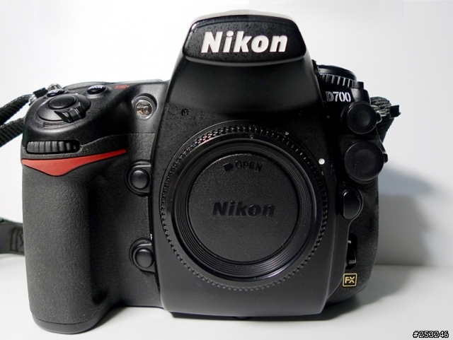 Nikon D700 換皮記