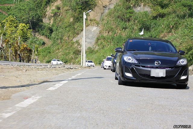 聖誕繽紛樂 跟著MAZDA “ZOOM ZOOM HUG”一起去草嶺國小(感動全記錄)