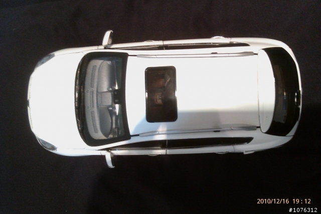LUXGEN SUV 1:18 模型車開箱文..新增圖片