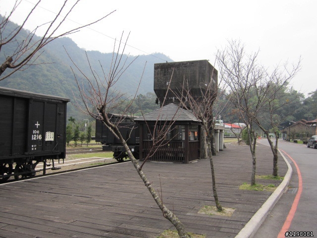 踏雪尋梅