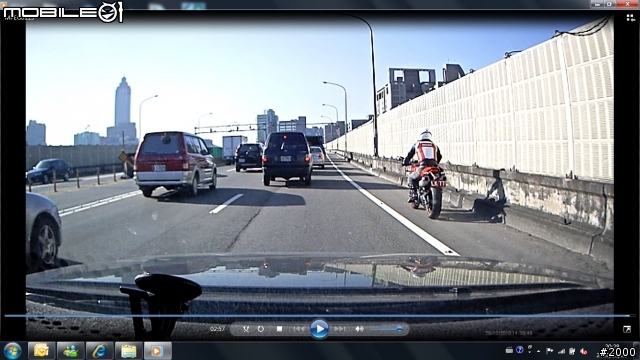其實,紅牌重機才是台灣道路上最速車啦...