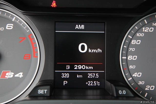 (更新 Caractere空力套件)B8 S4 AVANT 5N藍 開箱