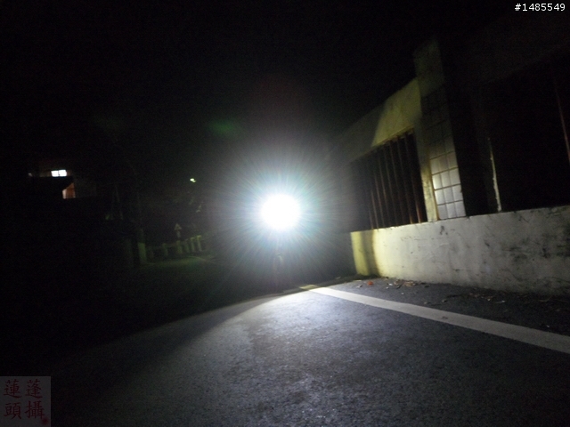 ﹝開箱﹞ CREE XM-L(新款LED)魚眼變焦戰術手電筒(已新增光斑圖)