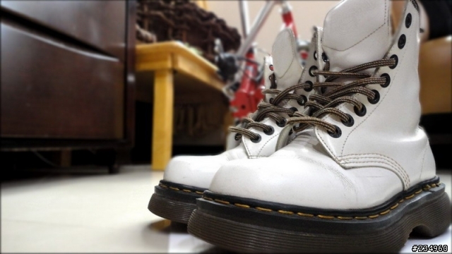 【分享】Dr. Martens 8499之老鞋也有春天