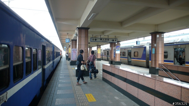 白鐵仔,藍皮車--花東火車懷舊之旅