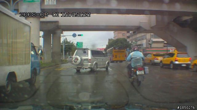 (急)..肇事逃逸...幫忙找車牌...有高手可以幫忙解析車牌嘛....