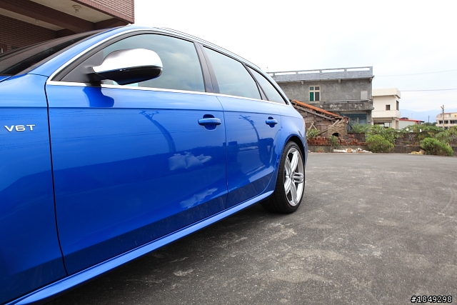 (更新 Caractere空力套件)B8 S4 AVANT 5N藍 開箱