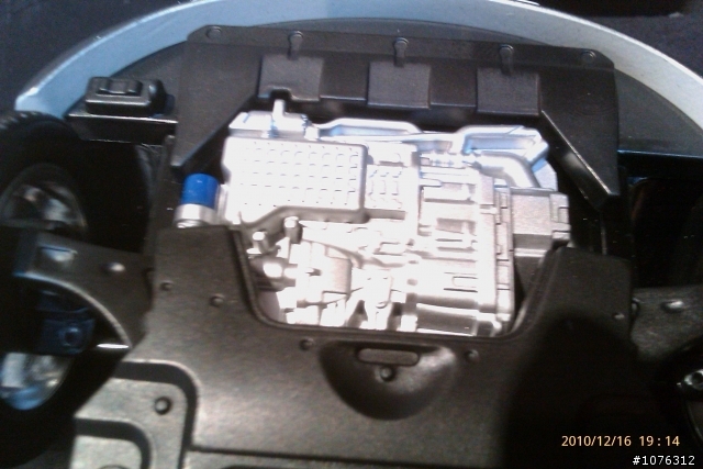 LUXGEN SUV 1:18 模型車開箱文..新增圖片