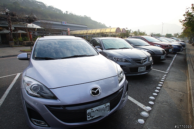 聖誕繽紛樂 跟著MAZDA “ZOOM ZOOM HUG”一起去草嶺國小(感動全記錄)