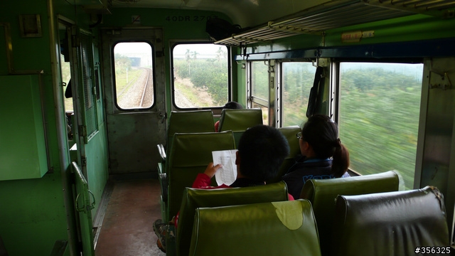 白鐵仔,藍皮車--花東火車懷舊之旅
