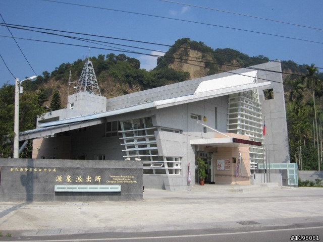 踏雪尋梅