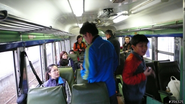 白鐵仔,藍皮車--花東火車懷舊之旅