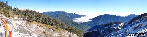 載著 HONDA MOTOCOMPO モトコンポ 合歡山賞雪之旅 !