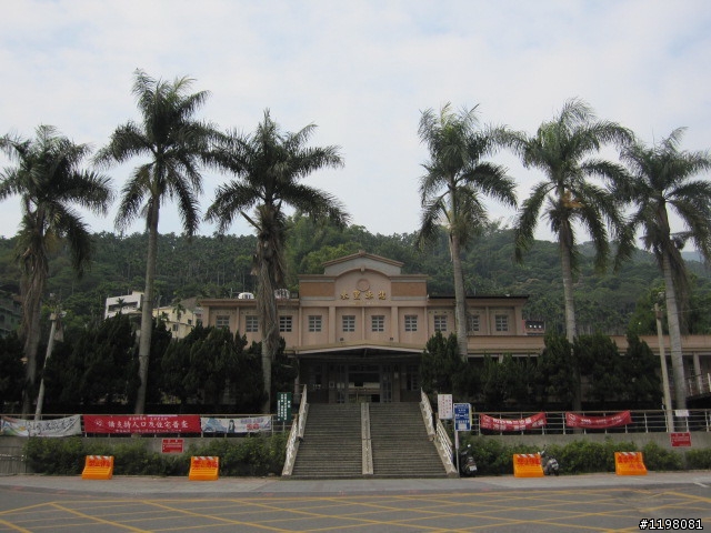 踏雪尋梅