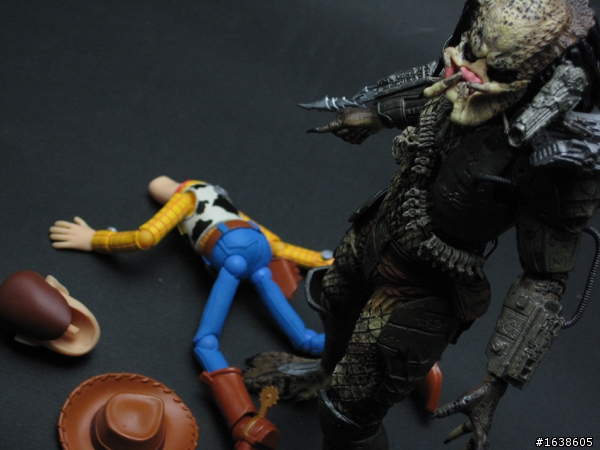 NECA Alien & Predator 2 pack (元祖終極戰士篇)