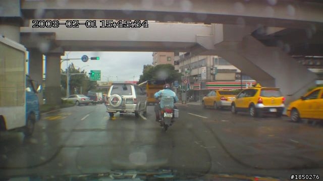 請高手幫幫忙..解析車牌..肇事逃逸...
