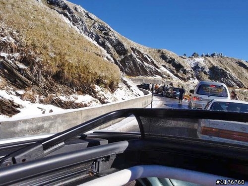 載著 HONDA MOTOCOMPO モトコンポ 合歡山賞雪之旅 !