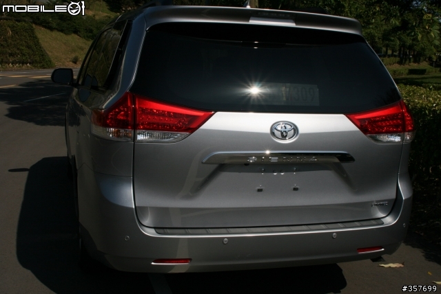 Sienna Limited 2010 全配--新增使用感想 32樓