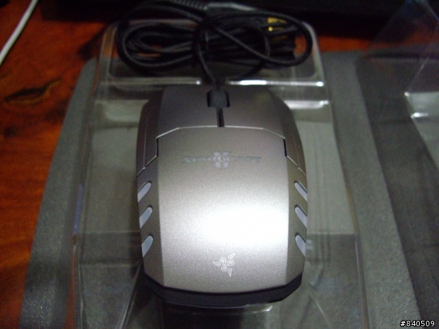 Razer Spectre幽魂星海2滑鼠開箱