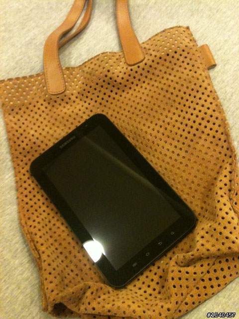 Galaxy Tab 是我今晚的輕巧新伴侶!