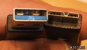 UMAX(力晶) USB 3.0 隨身硬碟 750GB 的傳輸速度正常嗎?