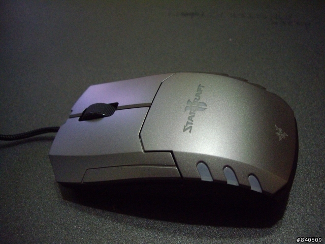 Razer Spectre幽魂星海2滑鼠開箱