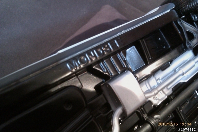 LUXGEN SUV 1:18 模型車開箱文..新增圖片