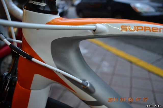2011年FUJI SUPREME 1.0女性公路車不專業的開箱文