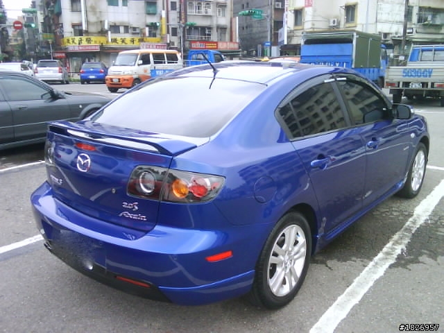 遲來的開箱文 Mazda3 5D (圖多)