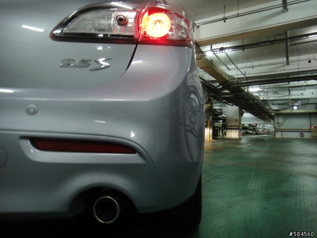 New mazda 3 2.5s 第一次被撞......小鯊魚受傷了.....(1/4更新)