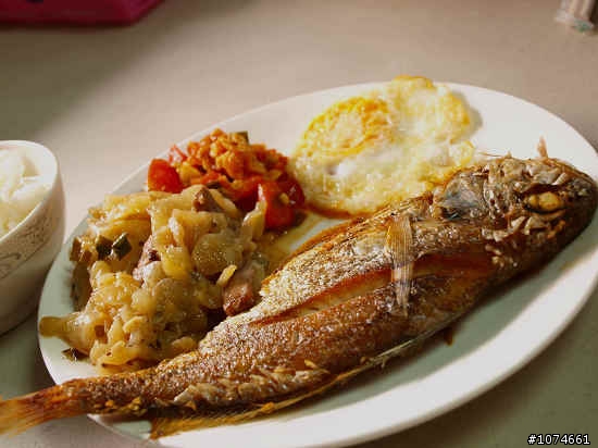 (高雄食記)阿秀烏魚子小吃部~只有中午營業.近光華夜市