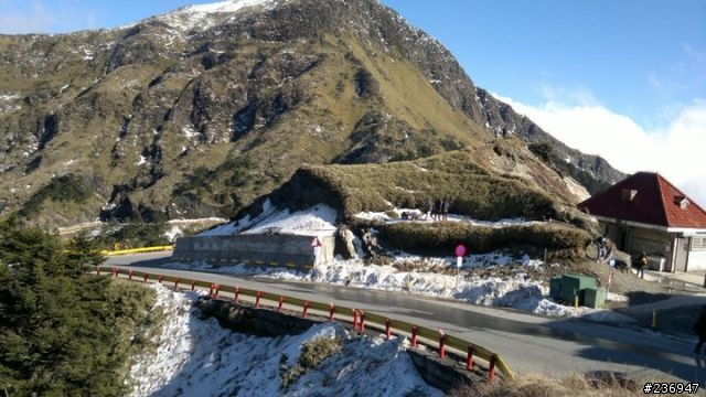 1/23 挑戰全程短袖上合歡山武嶺賞殘雪成功