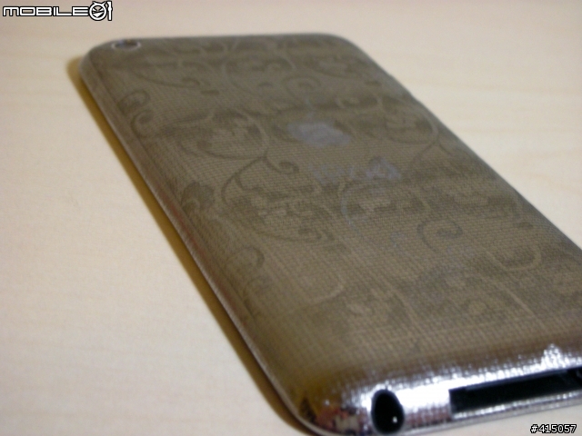 【分享】iPod touch 4+喬巴保護套+堤花包膜+Monster Turbine