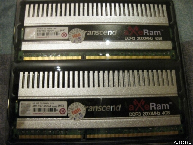 終於狠下心買了~我一輩子最好的電腦!i7 2600K + 3張 GTX570 (圖更新)